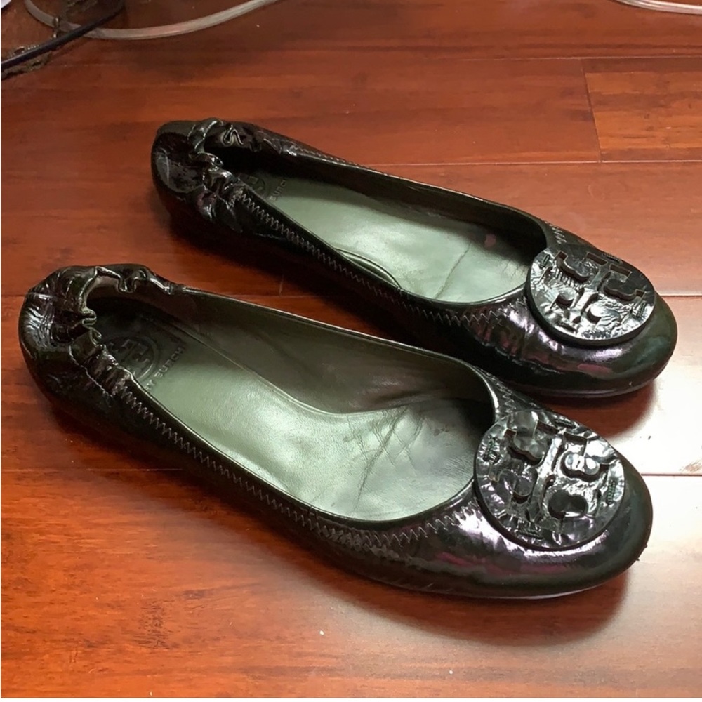 Tory Burch Green patent Reva Flats, size 10